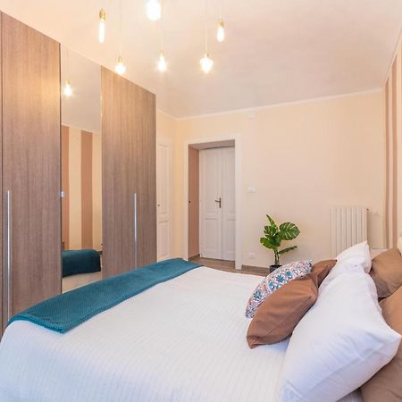 Appartamento In Piazza Adriano In Zona Cenisia Turim Exterior foto