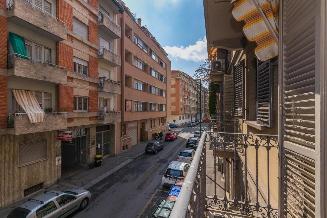 Appartamento In Piazza Adriano In Zona Cenisia Turim Exterior foto